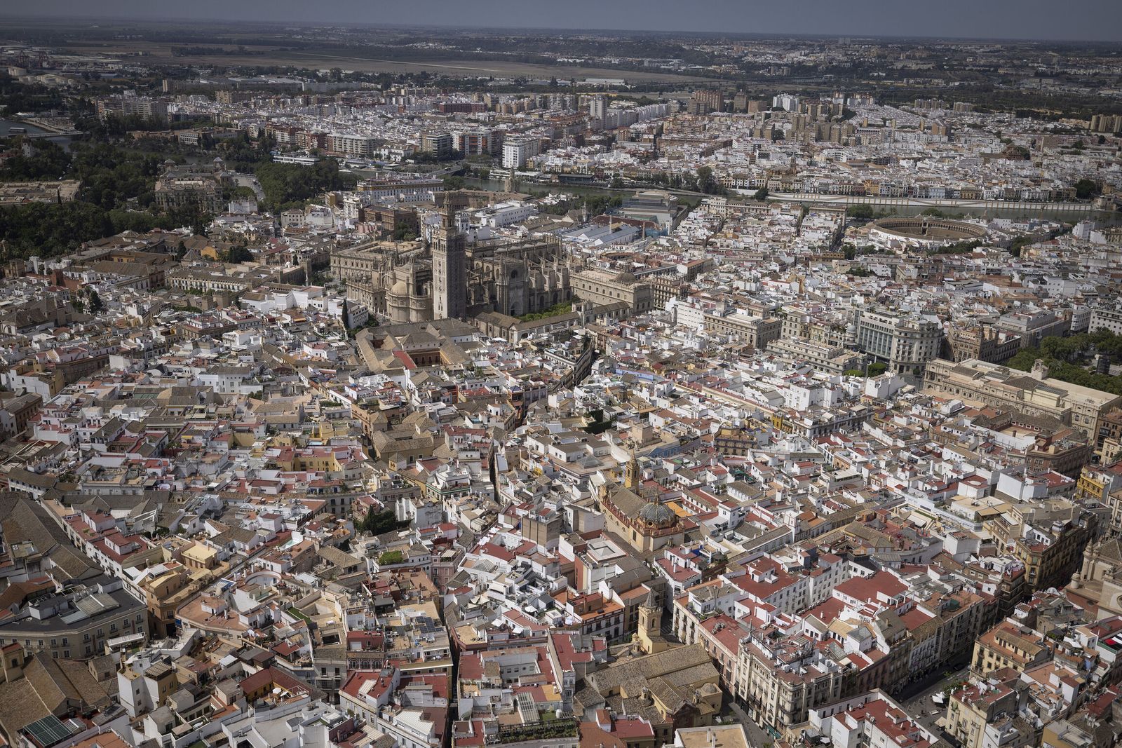 Sevilla desde el helicóptero de la Policía Nacional