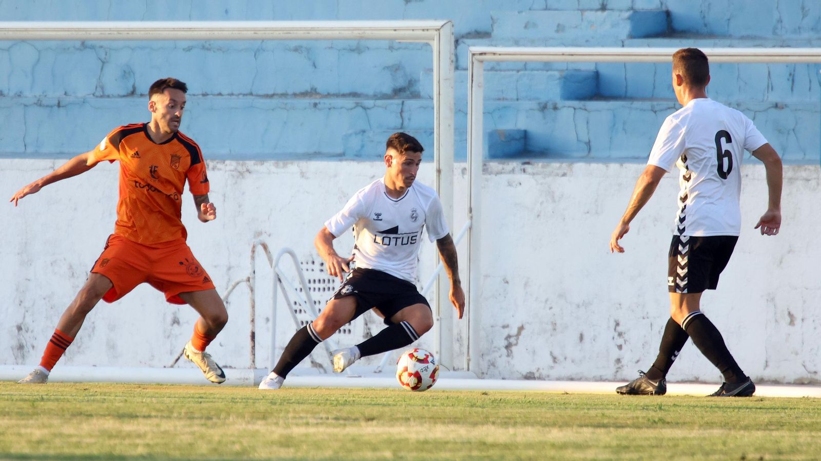 Imágenes del Trofeo de la Feria de la Vendimia entre el Xerez CD y la Balona
