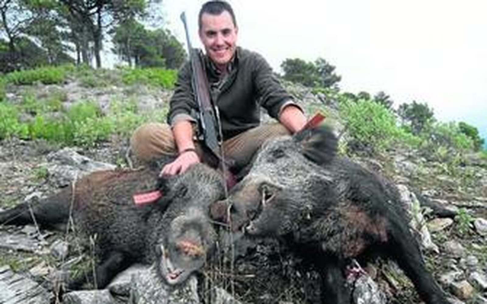 Dos piezas de jabalí abatidas por un aficionado en la provincia.