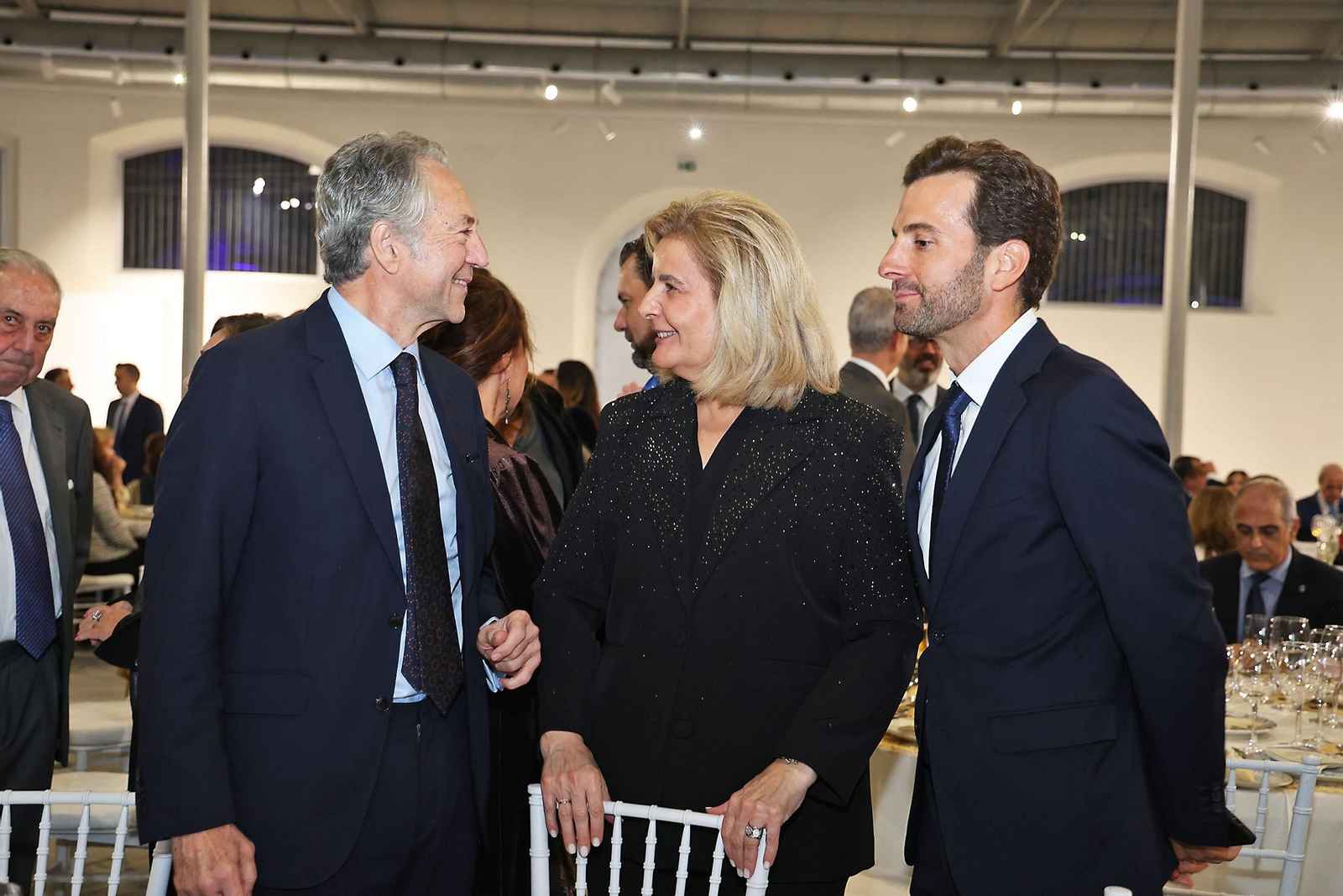 Imágenes de los invitados a la gala de los  37 premios Onubenses del Año