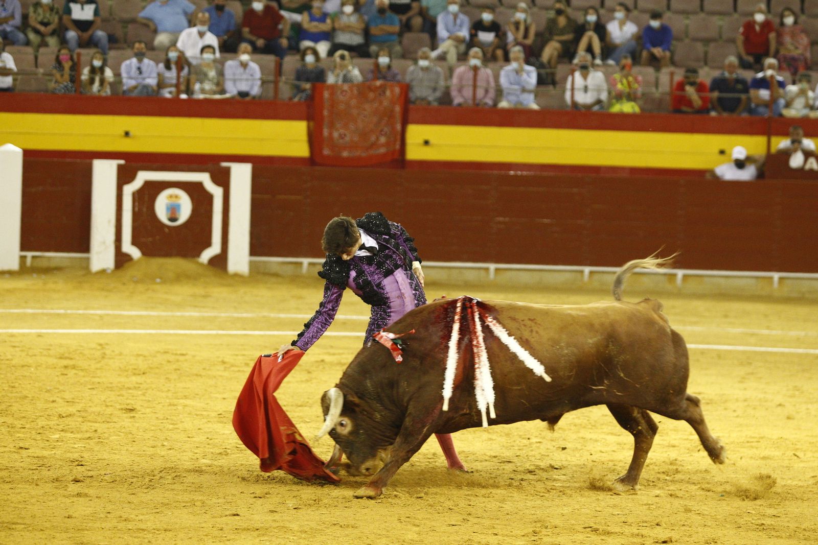 Fotogalería corrida de toros. Cayetano Rivera, Paco Ureña y Roca Rey. Roquetas de Mar.
