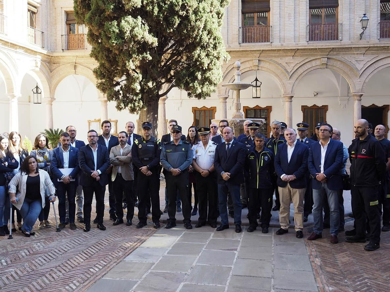 Minuto de silencio en el Ayuntamiento de Antequera Minuto de silencio en el Ayuntamiento de Antequera