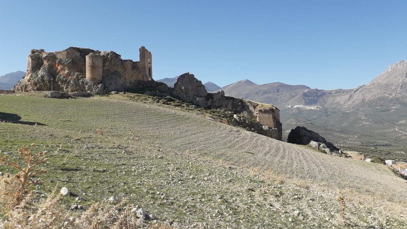 La ruta KDD 'Torreón de Cuadros' pasa por los vestigios del Castillo de Bedmar.