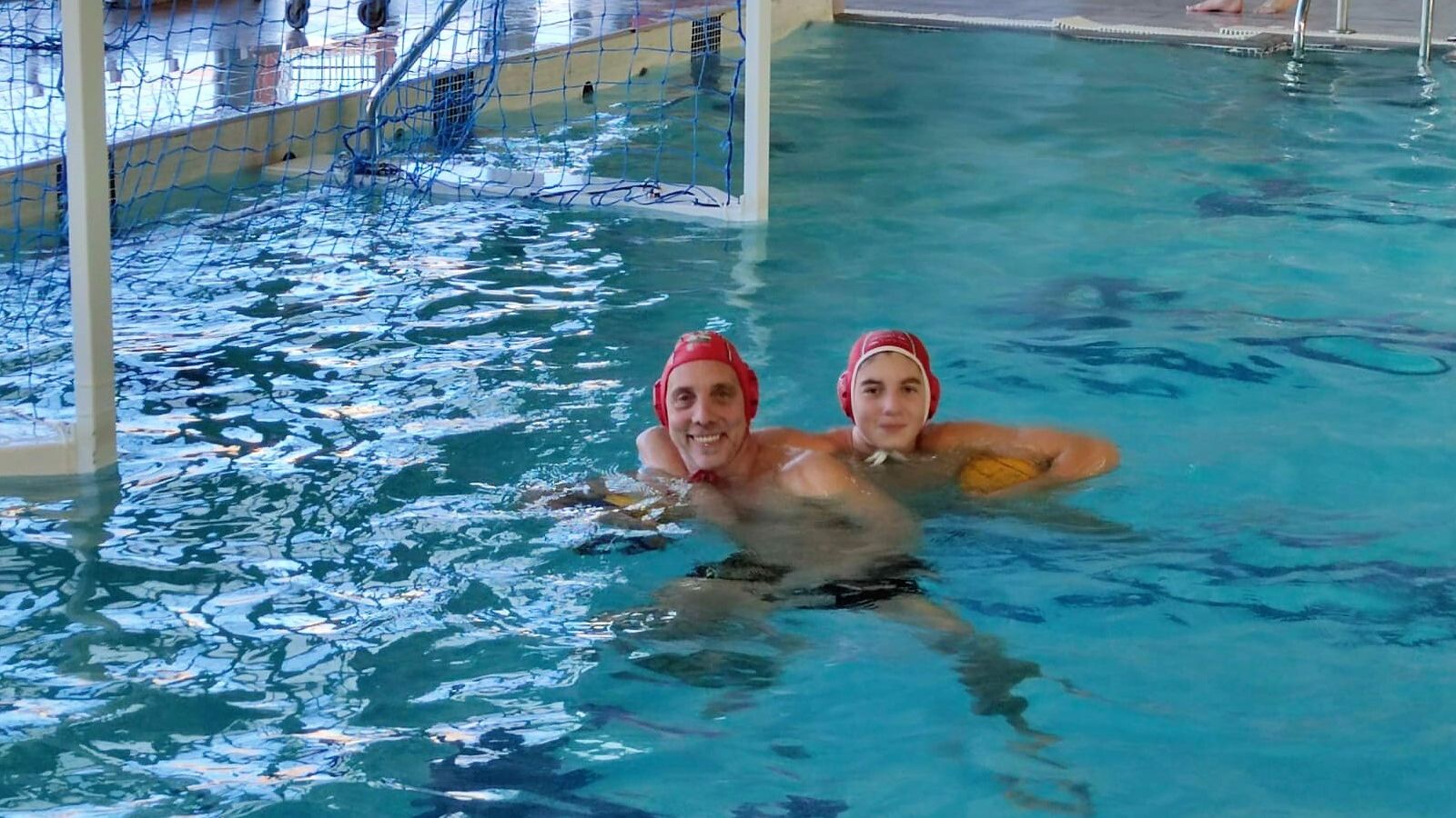 En la piscina en un entrenamiento.