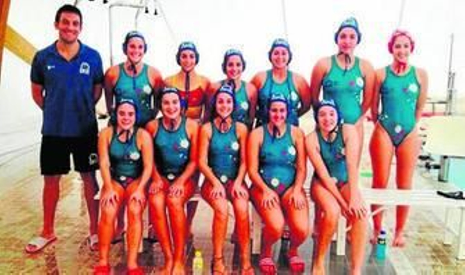 Jugadoras del equipo femenino del CW Chiclana que participa en la categoría autonómica.