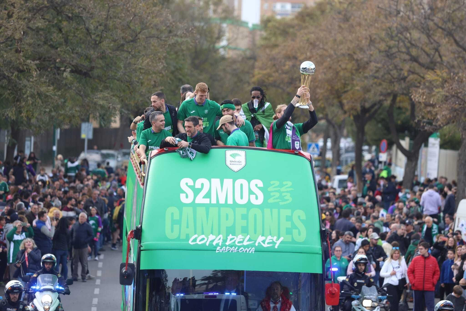 El Unicaja ofrece el título a Málaga, en fotos