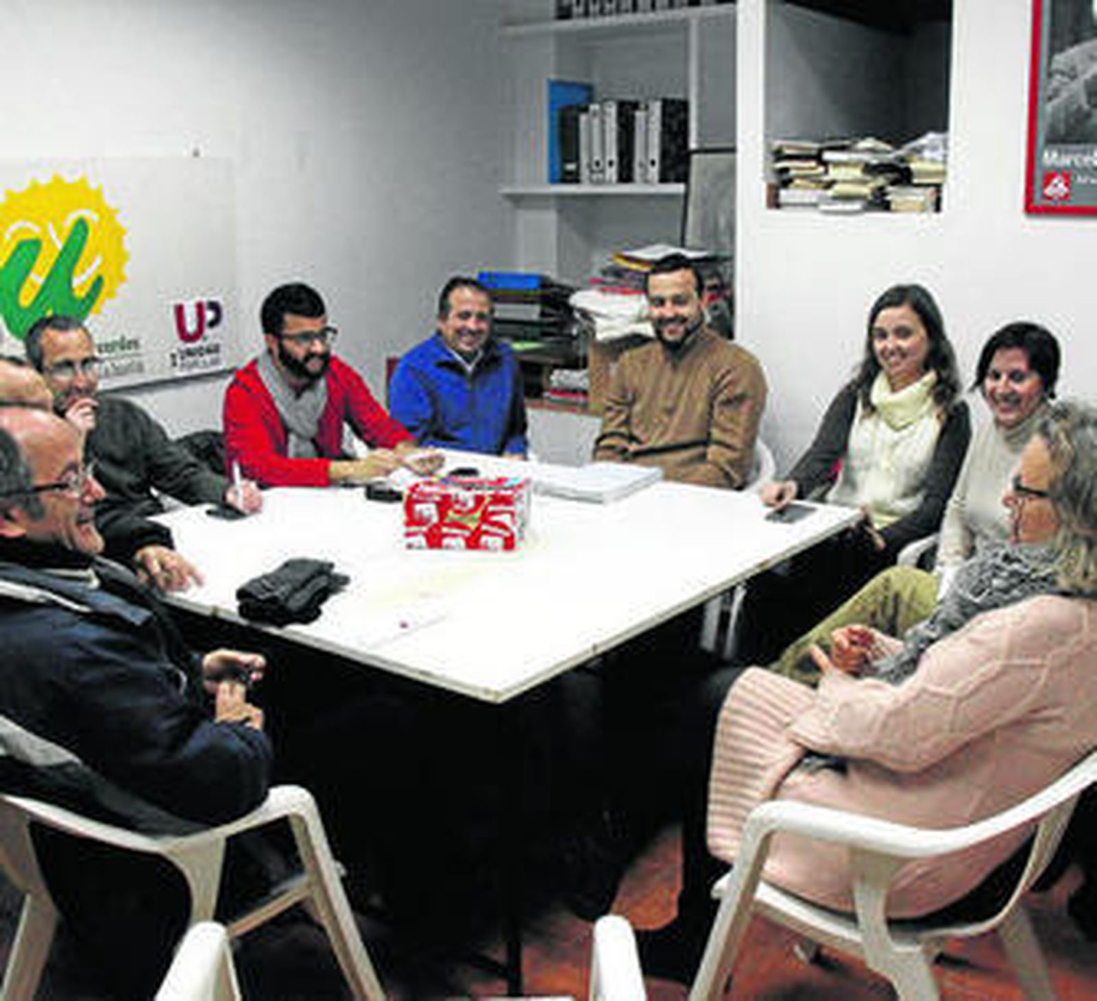 La dirección de IU analiza cómo someter a votación el acuerdo de gobierno.