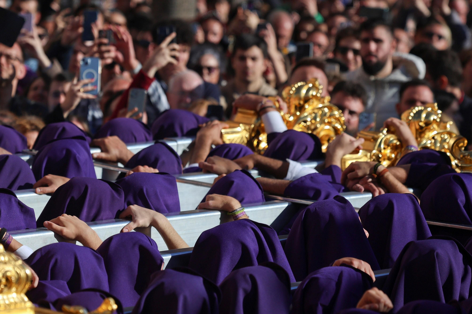 El Rocío en el Martes Santo de Málaga, en fotos