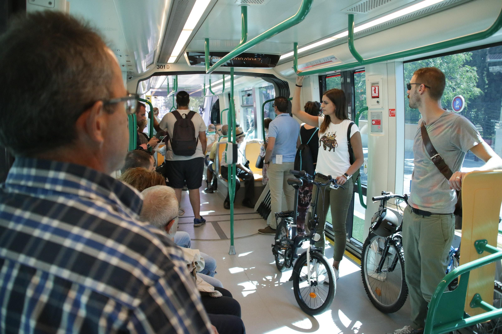 El Metro registra una media de más de 25.000 usuarios diarios.