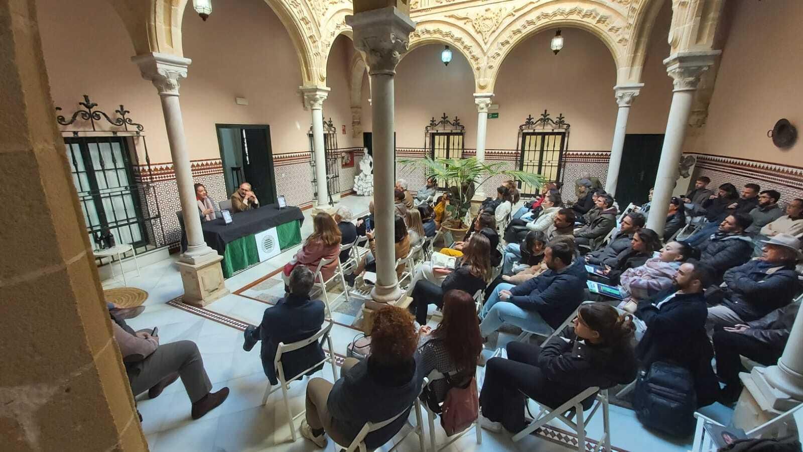 Otro instante del acto de presentación en el CADF.