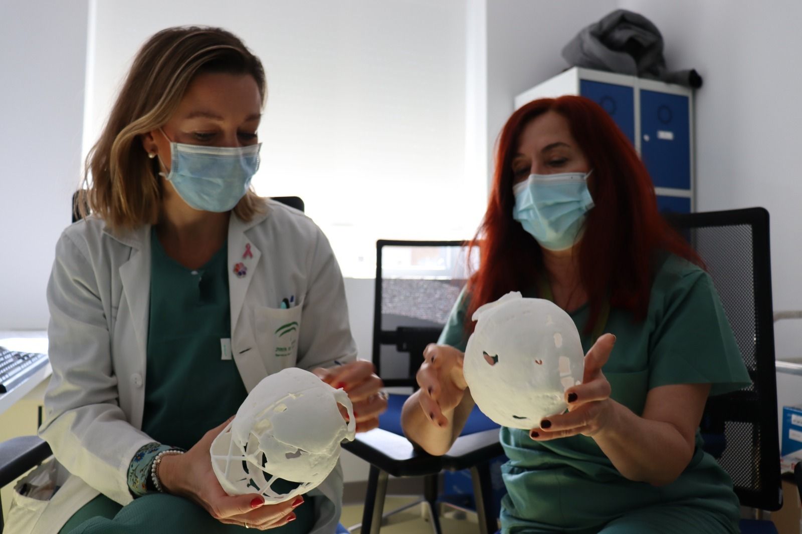 Una cirujana del Virgen de las Nieves, premiada por incorporar tecnología 3D para operar malformaciones craneofaciales