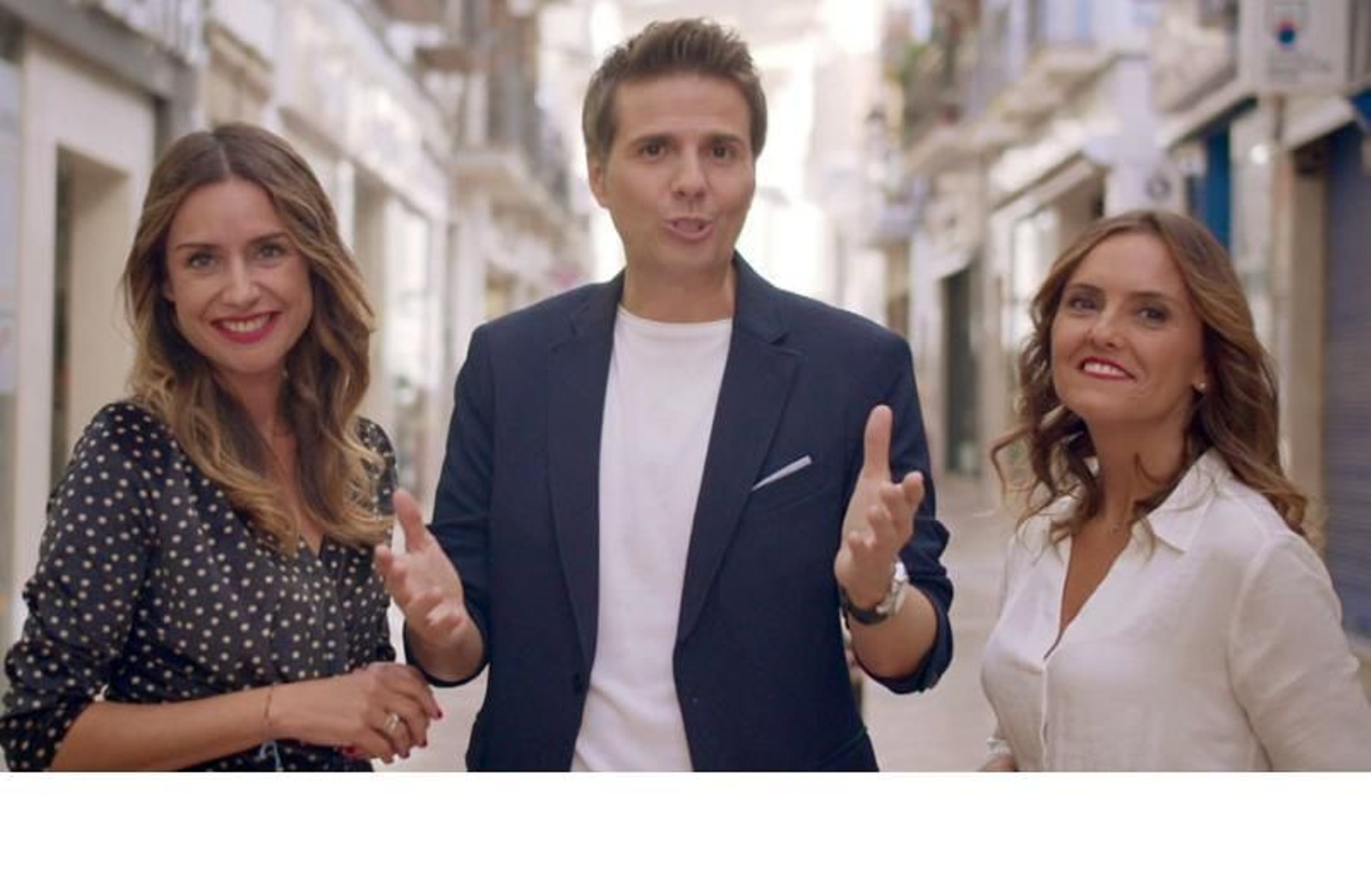 Fernando Díaz de la Guardia y sus dos compañeras en la mañana, Paula Sánchez y Mercedes Lara Fernando Díaz de la Guardia y sus dos compañeras en la mañana, Paula Sánchez y Mercedes Lara