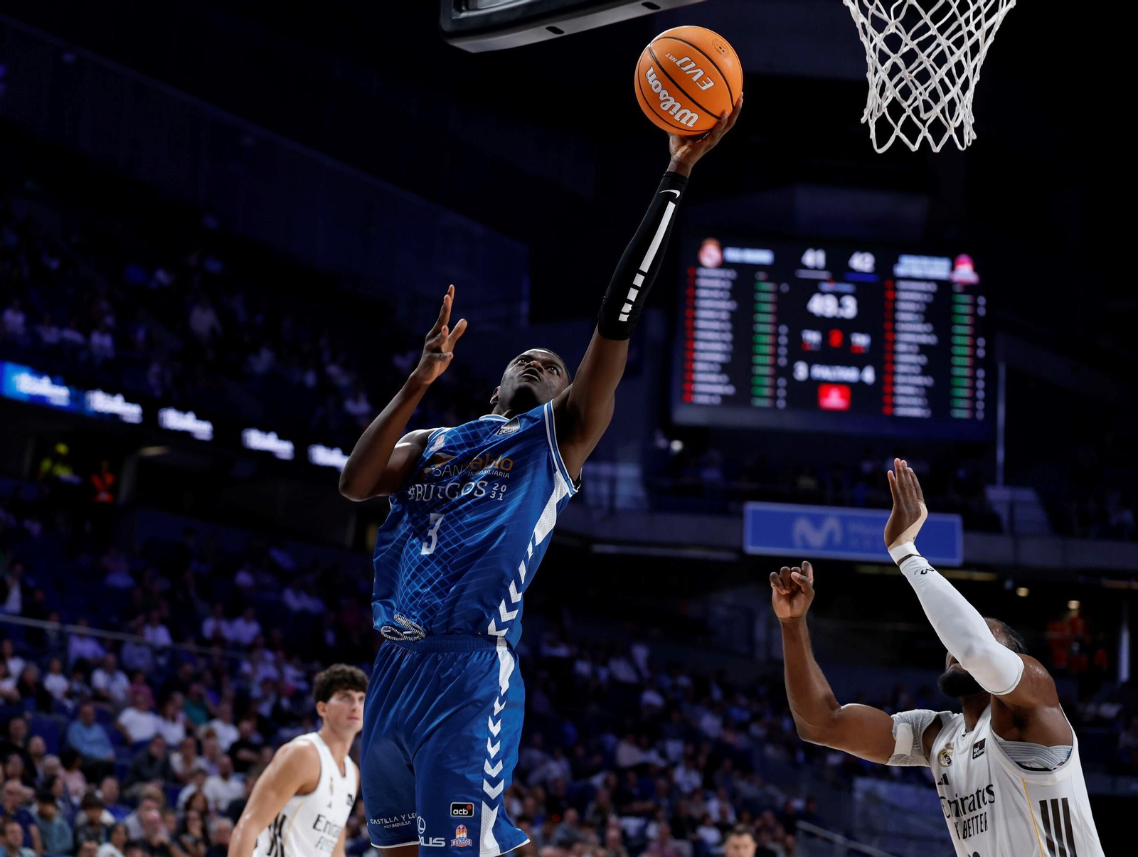 Yannick Nzosa, siete puntos en siete minutos ante el Real Madrid