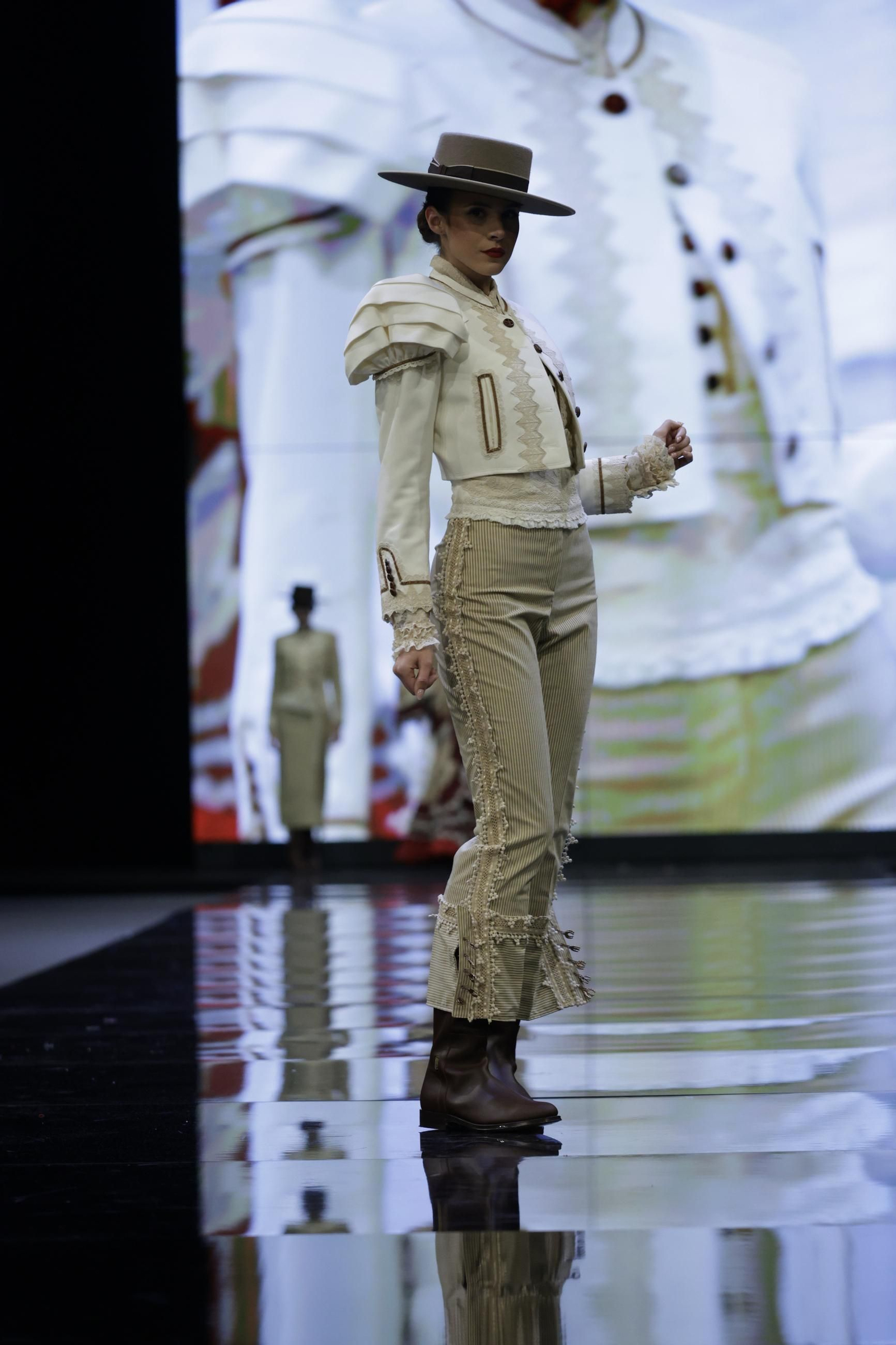 El desfile de Aurora Gaviño en SIMOF 2025, todas las fotos