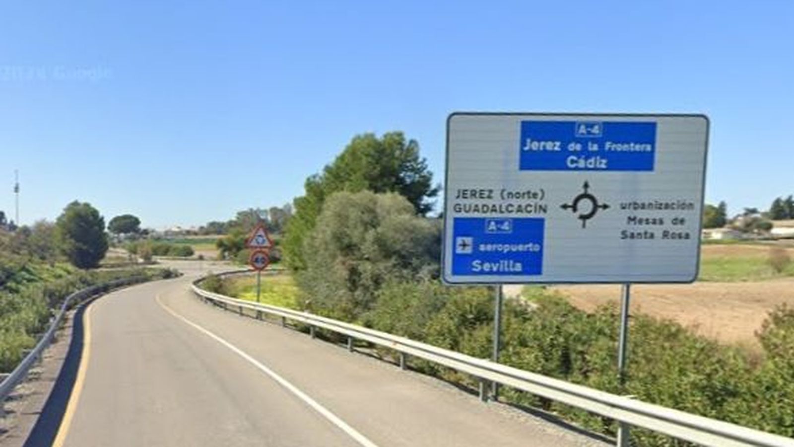 Acceso a Mesas de Santa Rosa.