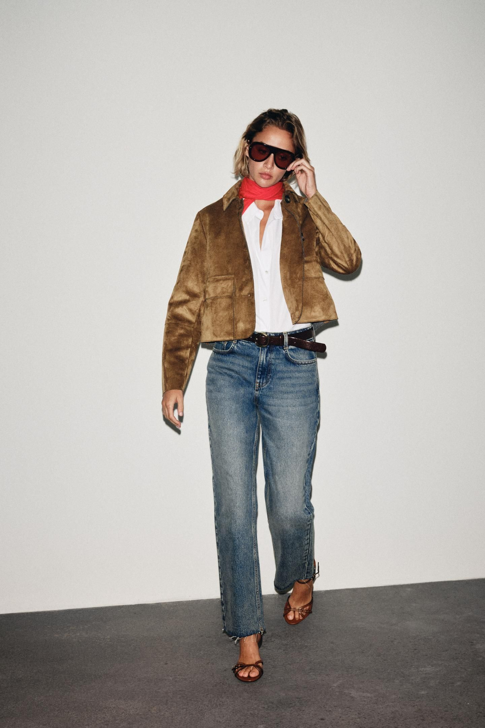 Chaqueta de ante de Zara.