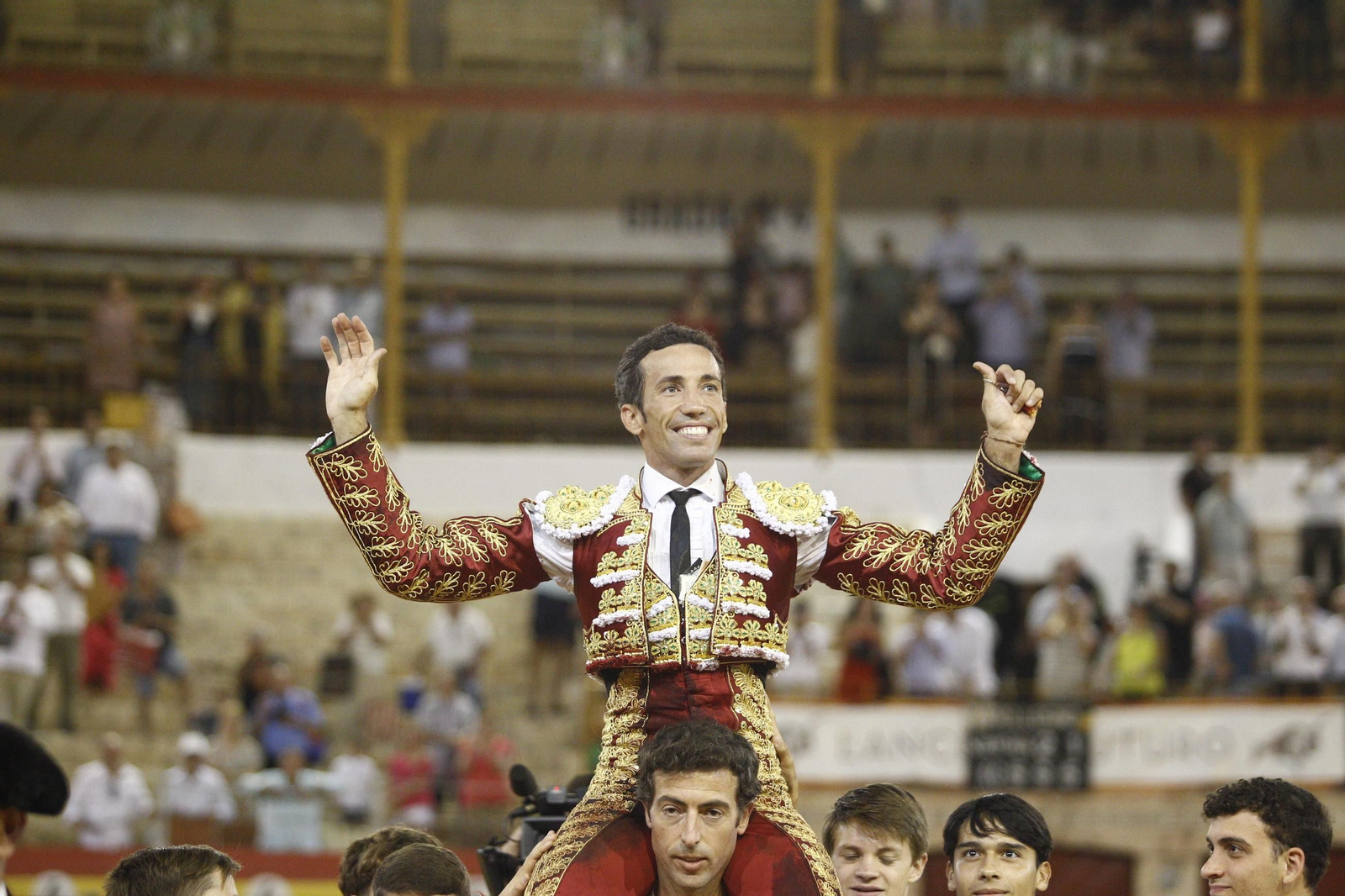 Las mejores imágenes de los toreros Fortes, Juan Ortega y David de Miranda en la Feria de Almería 2025