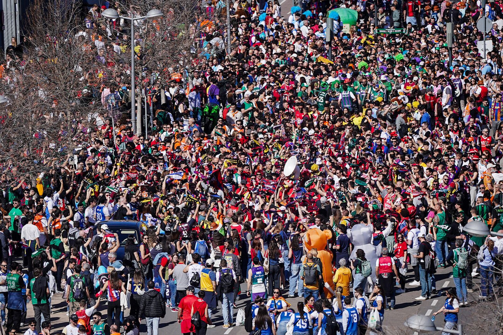 Las fotos del encuentro de aficiones de la Copa del Rey de Valencia