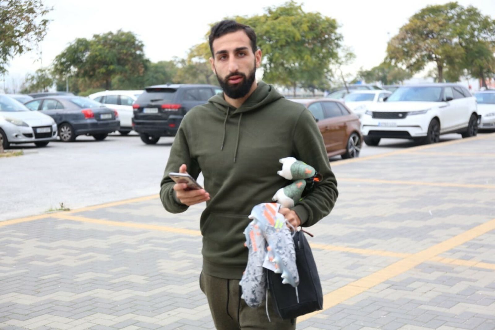 El Málaga se entrena sin Víctor