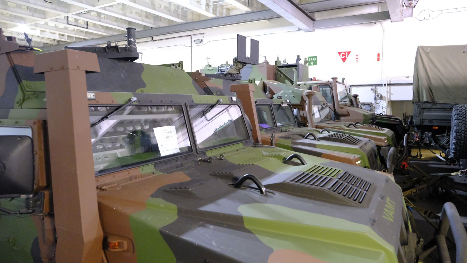 Fotogalería de la visita al portaaviones Juan Carlos I. Puerto de Almería.