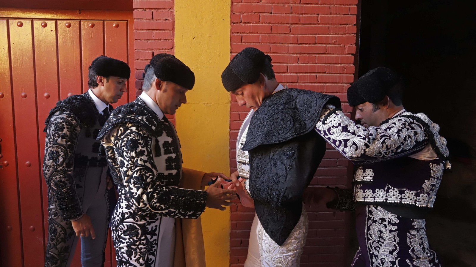 Fotos de la corrida del sábado de la Feria Taurina de Algeciras: Ferrera, Chacón y López Simón