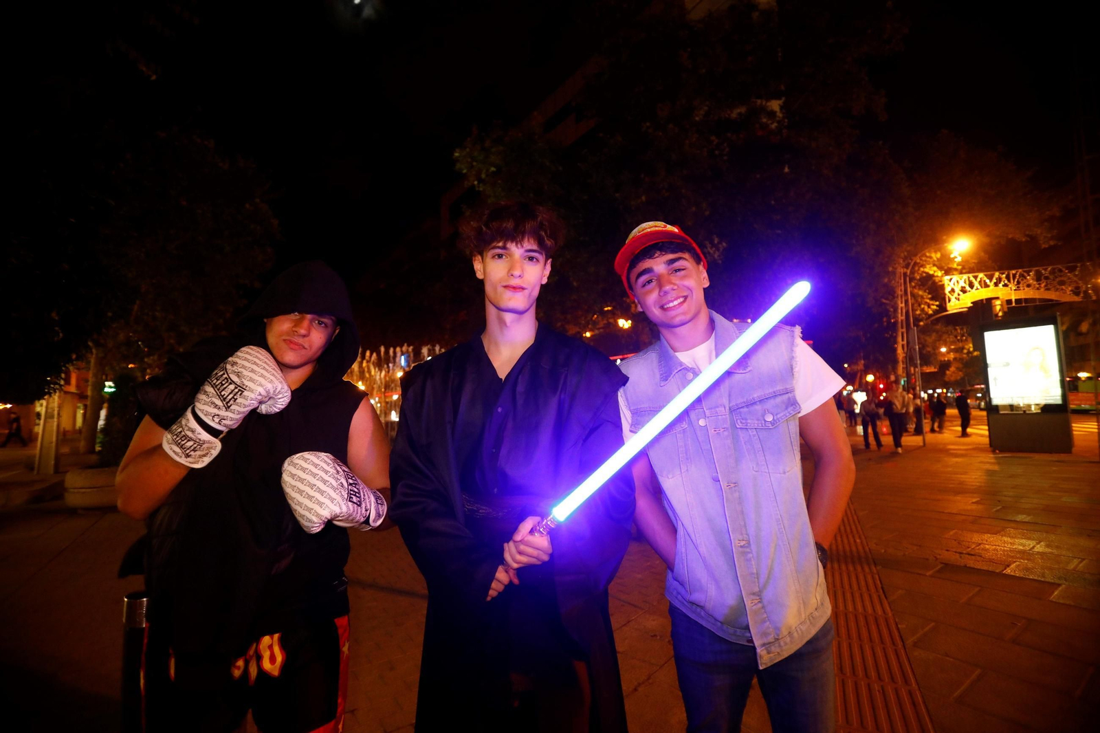 Halloween llena las calles de Córdoba de terror y mucha fiesta