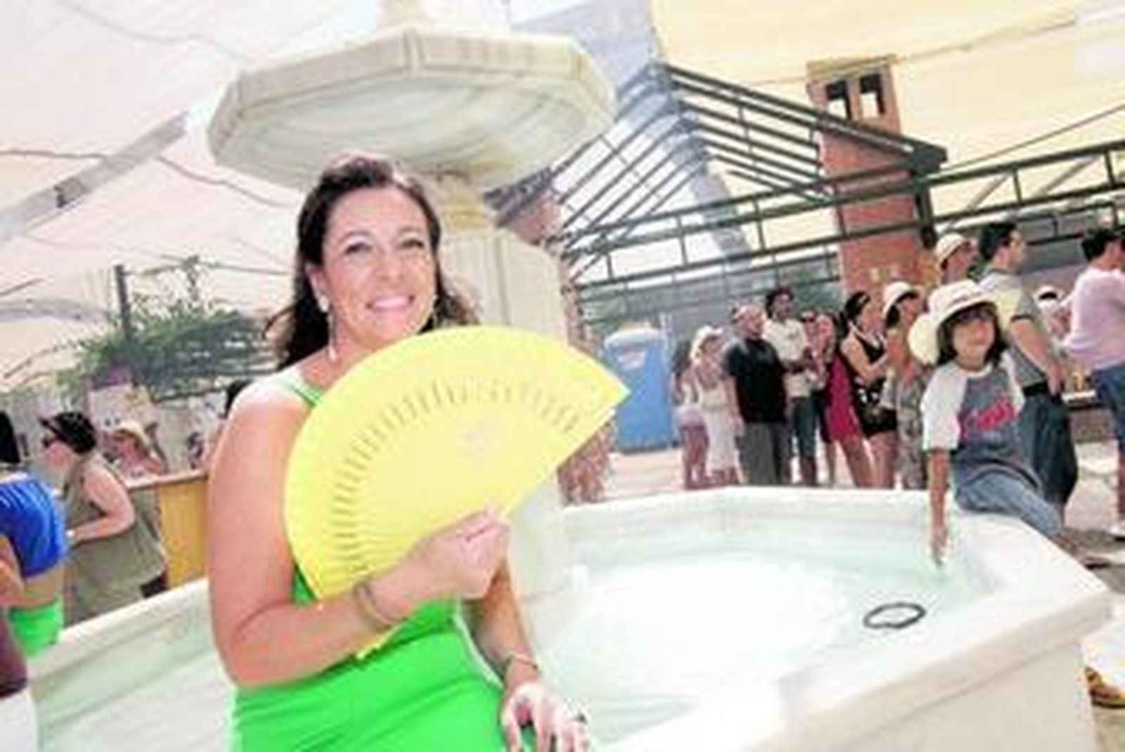 La Feria de Almería no sería lo mismo sin un abanico