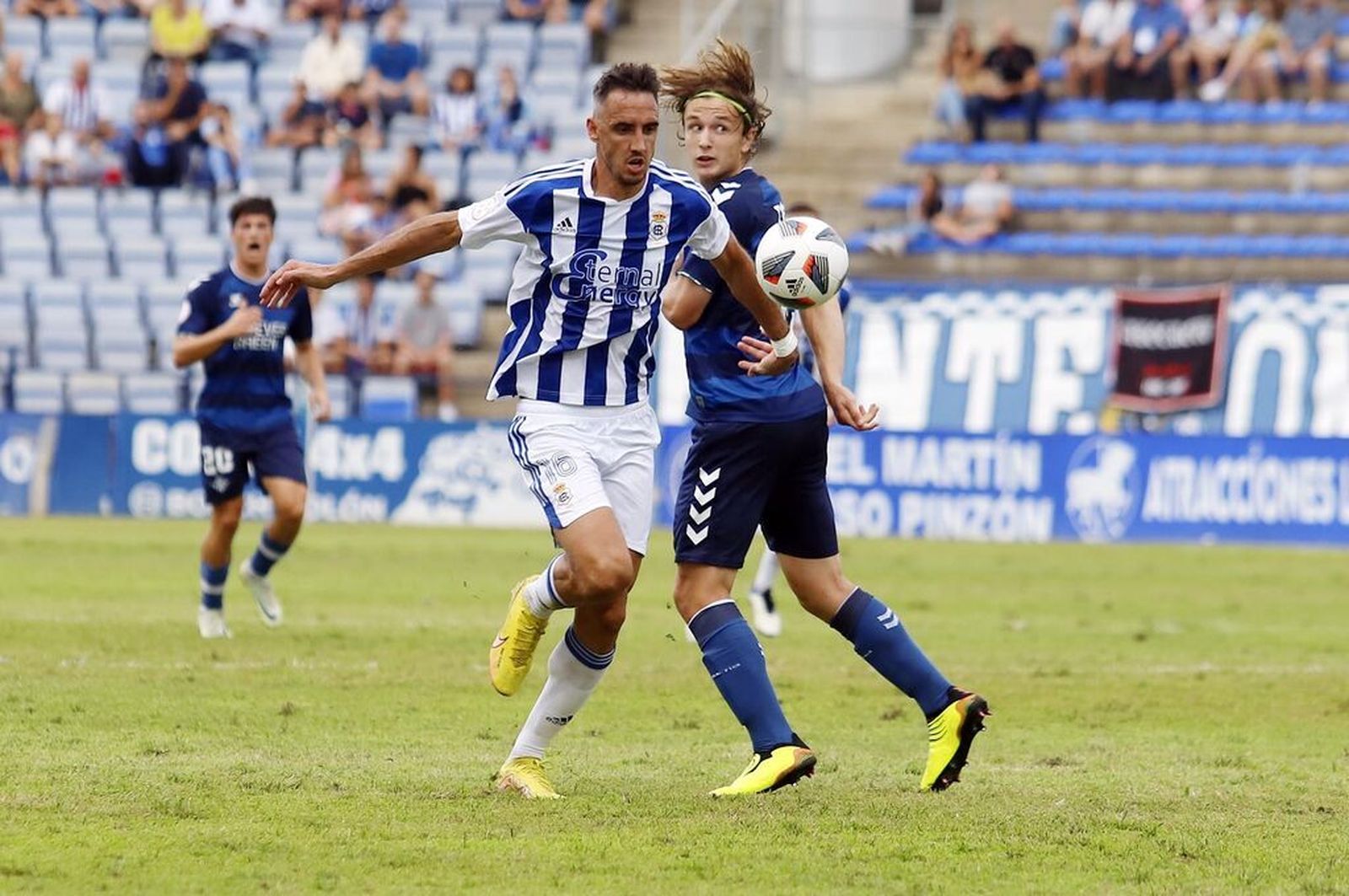 El Recreativo espera como agua de mayo que lleguen los goles de Caballero.
