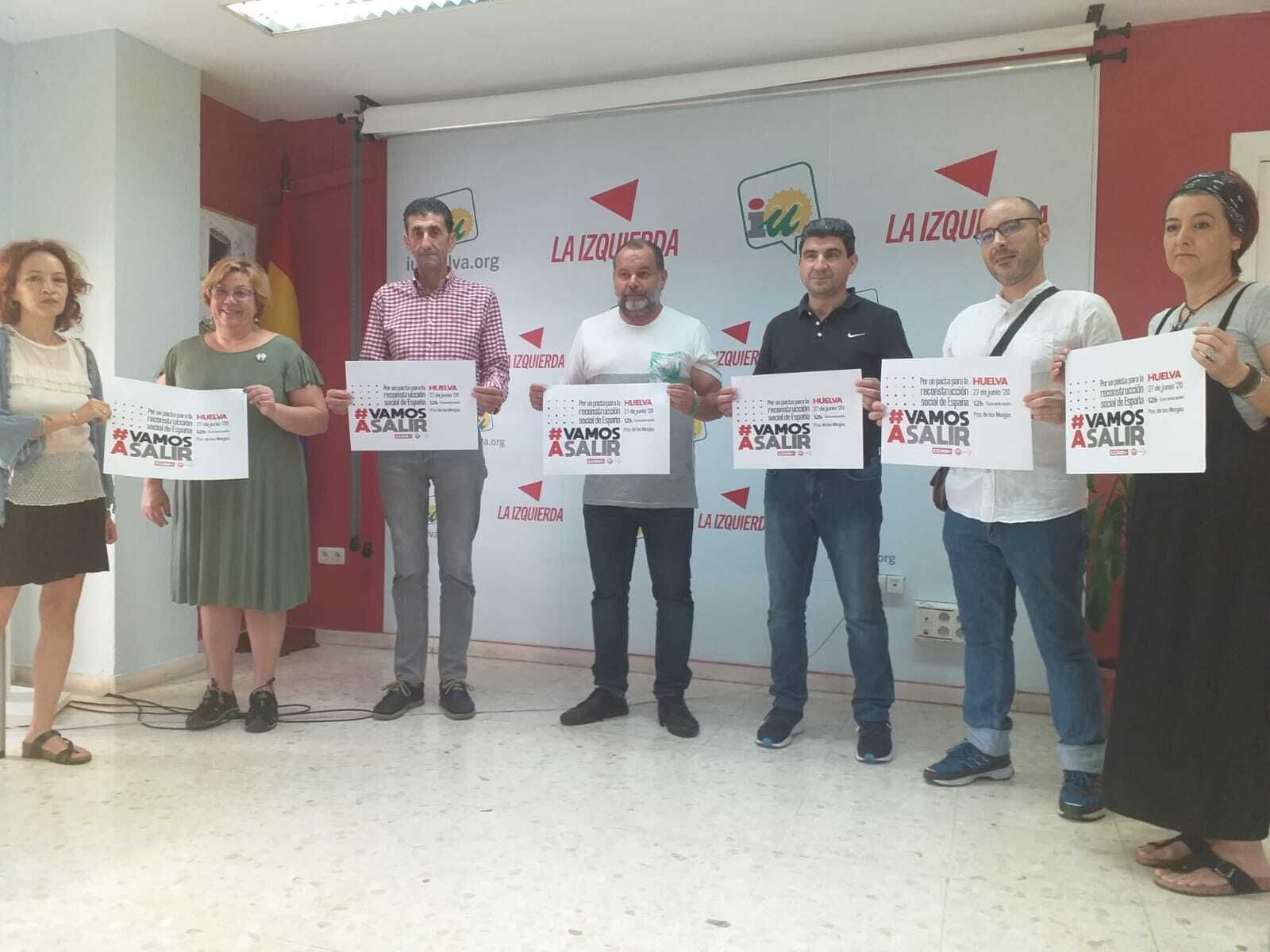 Sebastián Donaire y Emilio Fernández con representantes de IU, PCE y Unidas Podemos.