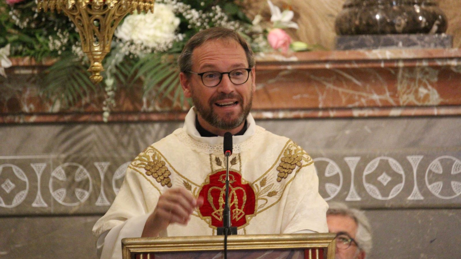 El vicario general de Almería, Ignacio López, ofició la misa.