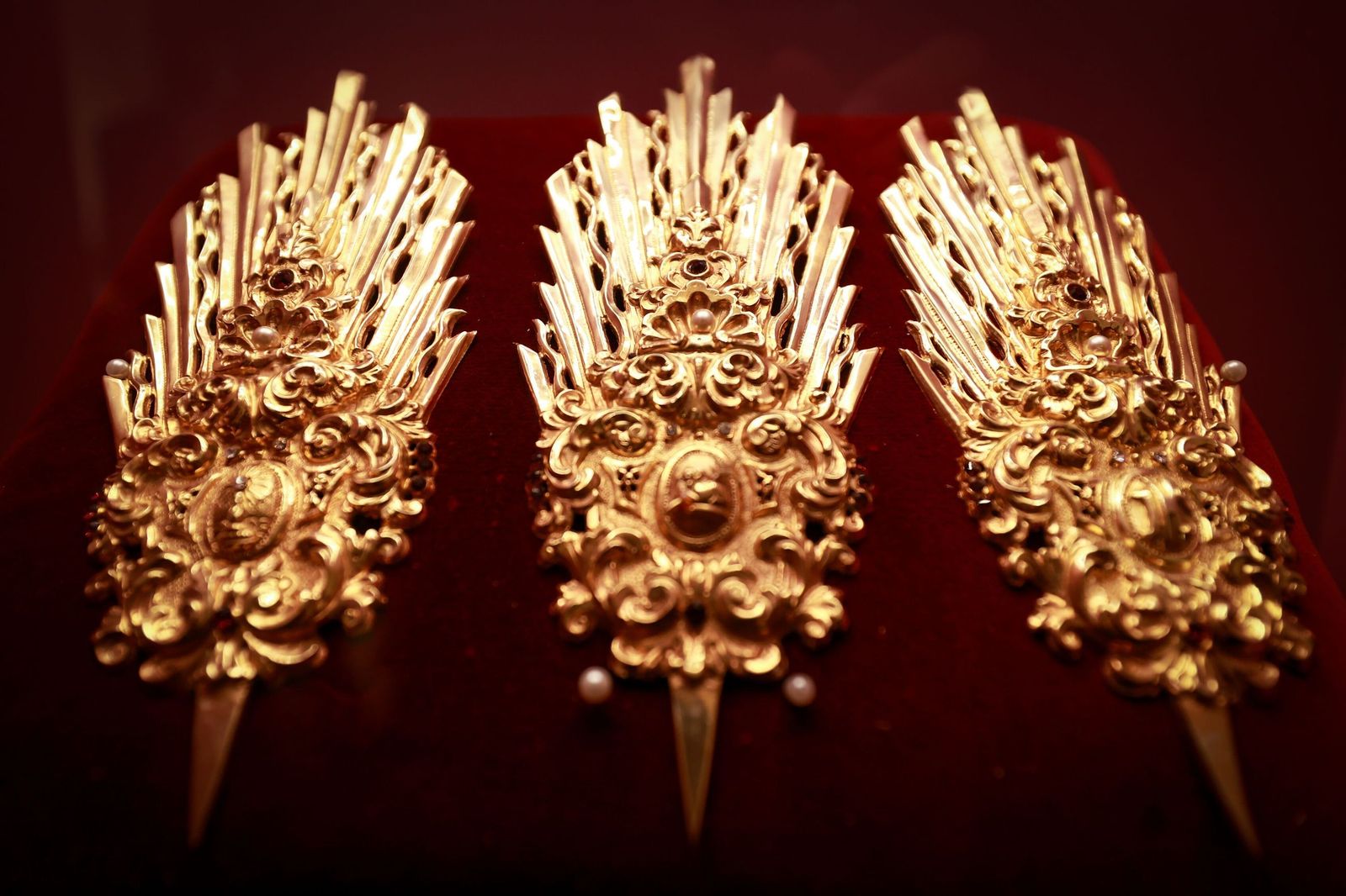 Inaugurada en San Fernando la exposición cofrade Passio Domini: las imágenes