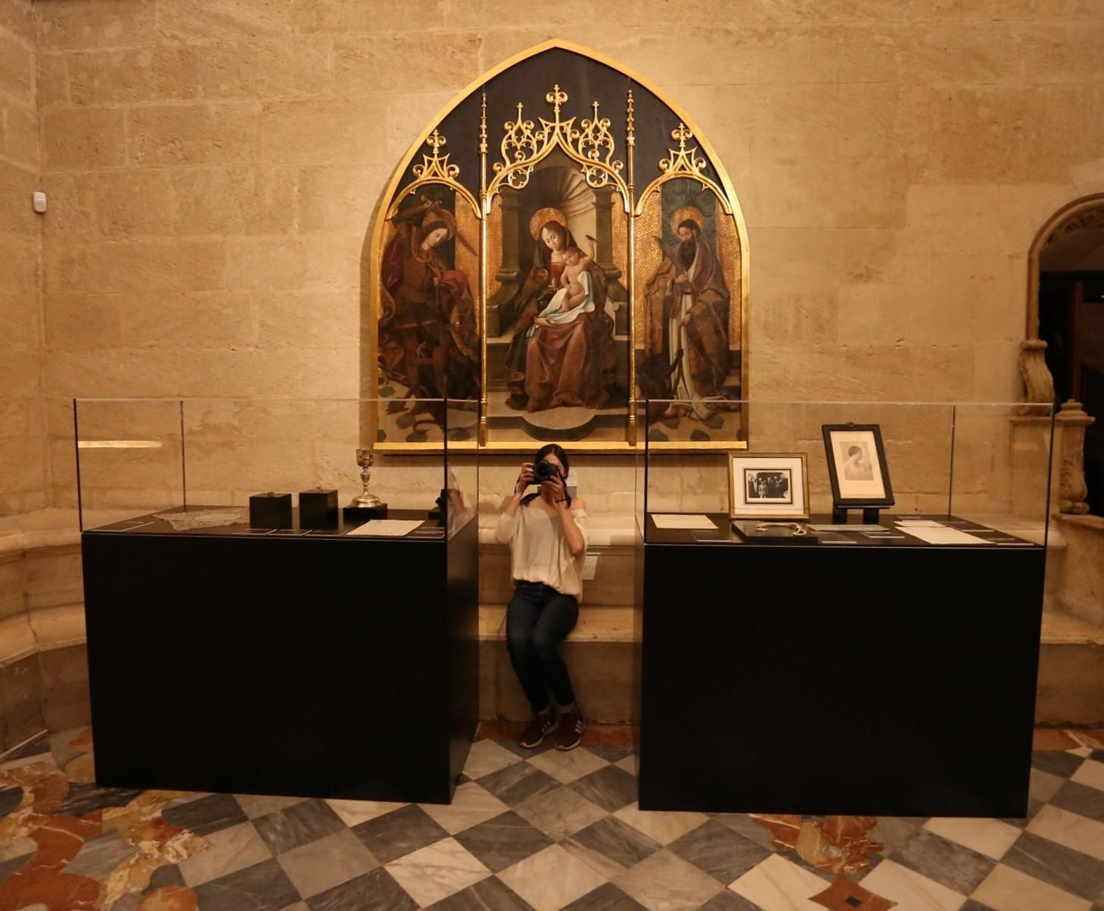 La exposición 'Pasión según Sevilla', en imágenes