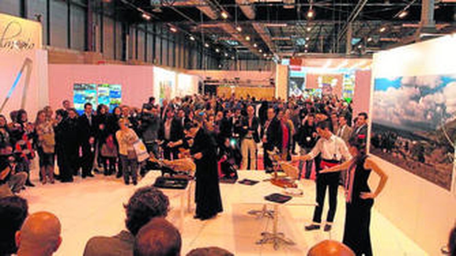 Espectáculo Cinco Sentidos con el cortador de jamón, Emilio José García.