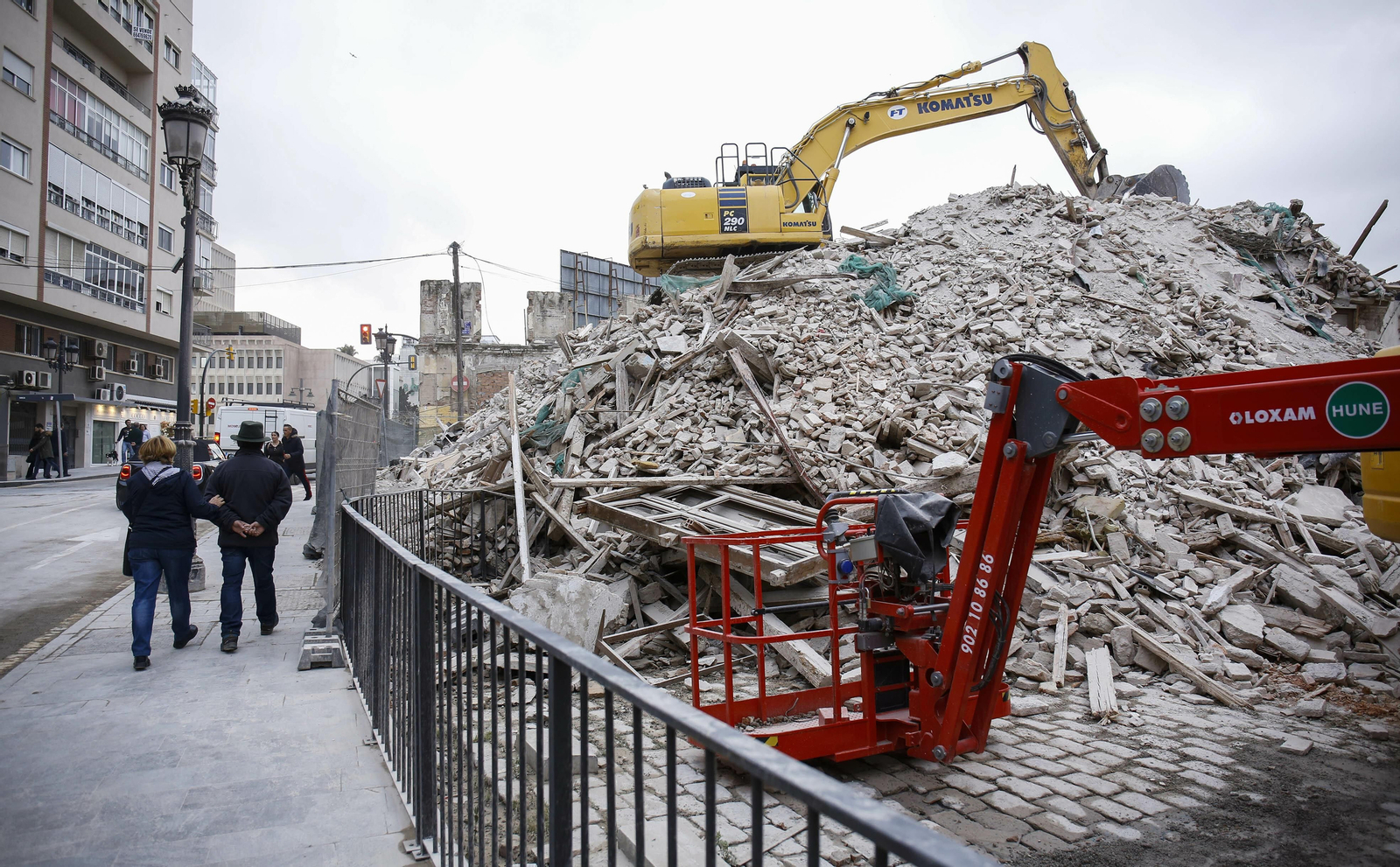 Las fotos de la demolición de La Mundial