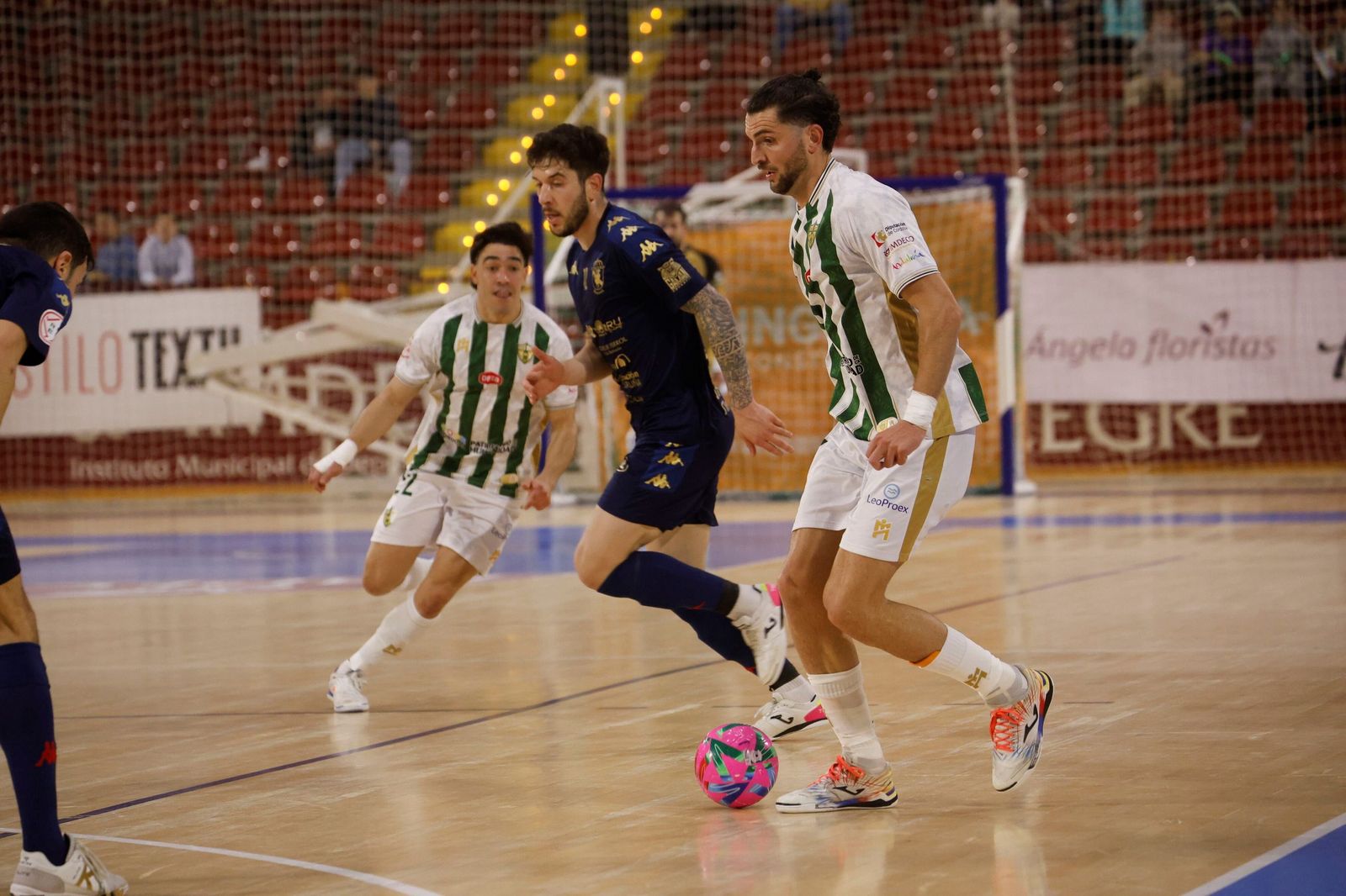 Las mejores fotos del ambiente en Vista Alegre para el Córdoba Futsal - O Parrulo Ferrol