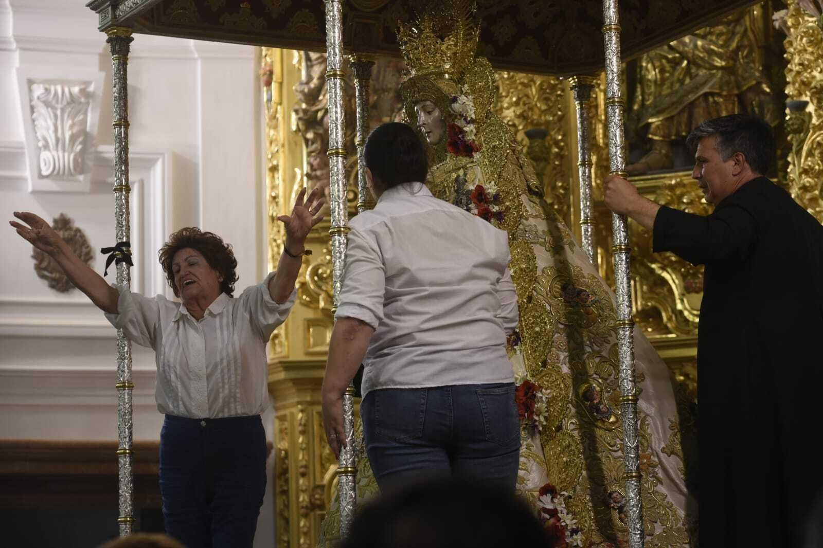 La recogida de la Virgen del Rocío, en imágenes