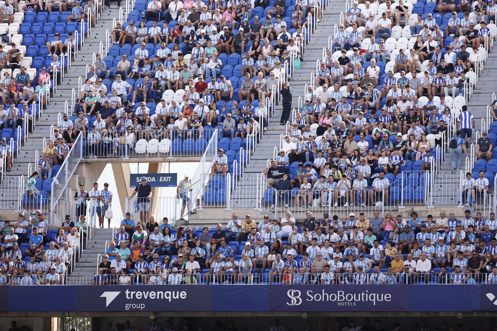 Búscate en las gradas de La Rosaleda durante el Málaga-Andorra