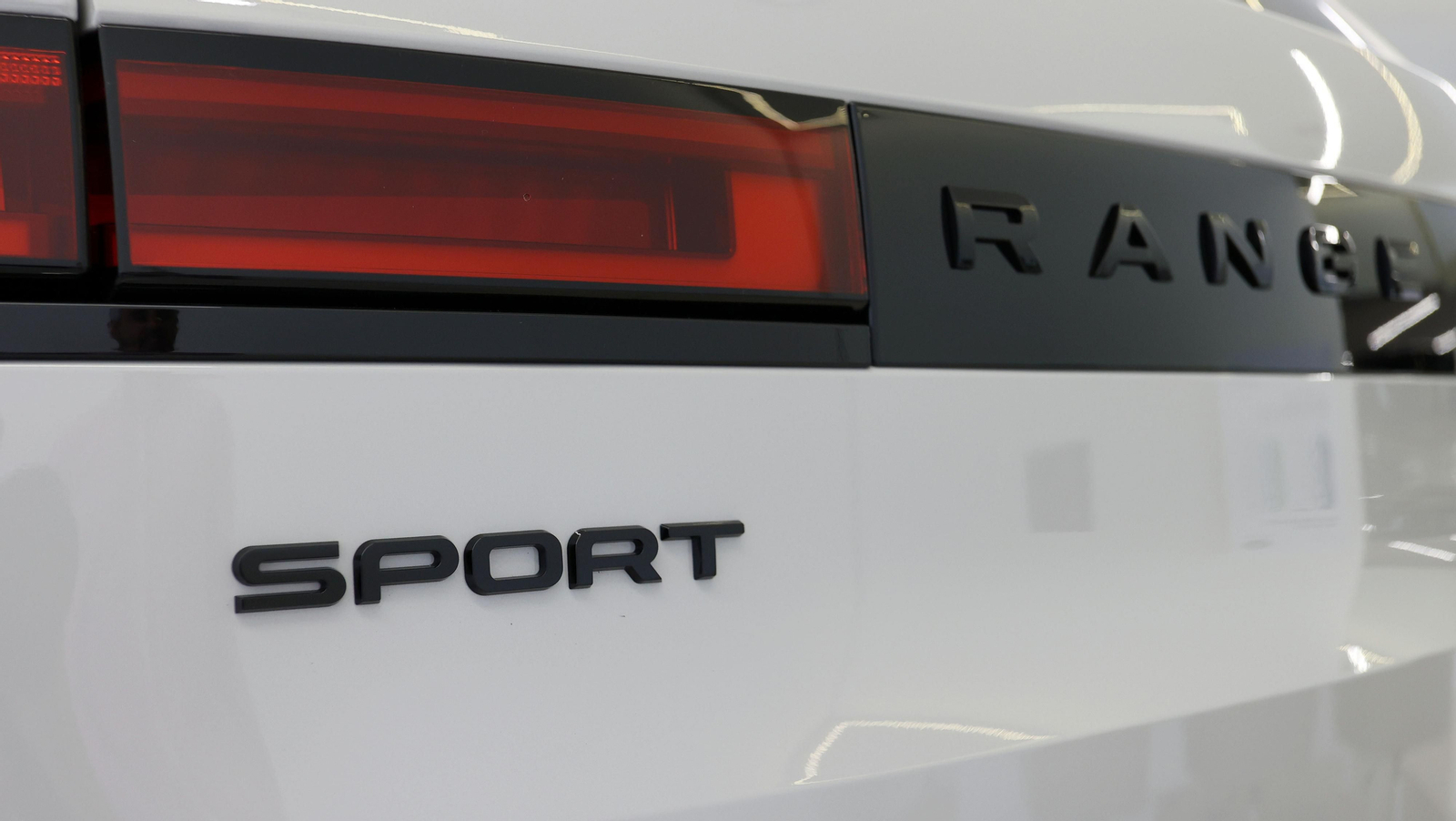 Presentación de nuevo Land Rover Range Rover Sport en Gysa Jerez