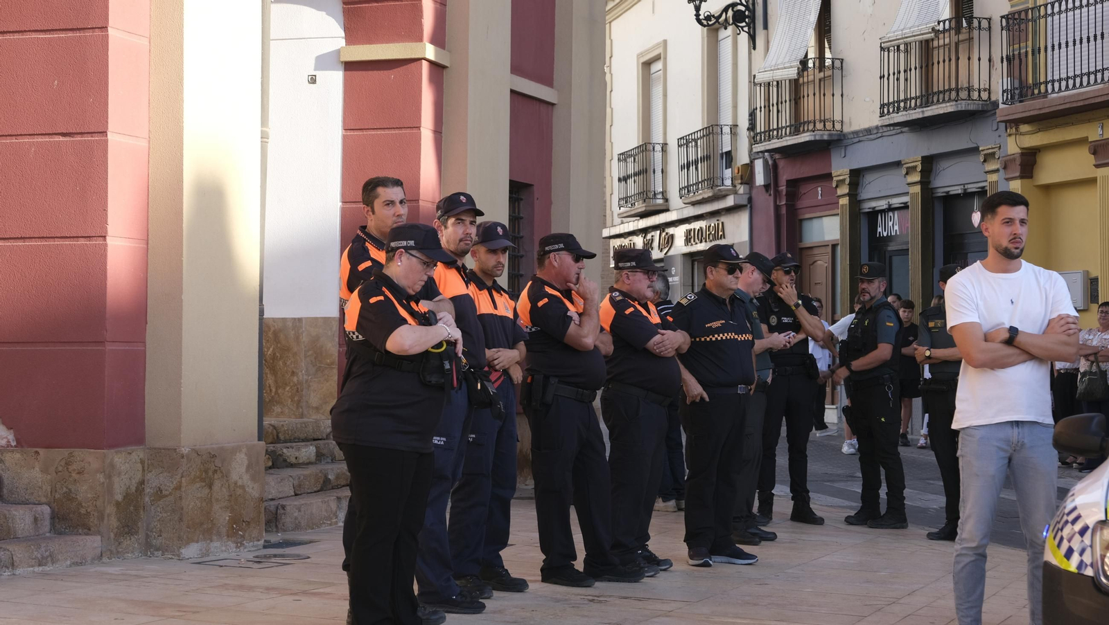 Las fotos de la masiva concentración por el asesinato de Antonio Campos en Berja