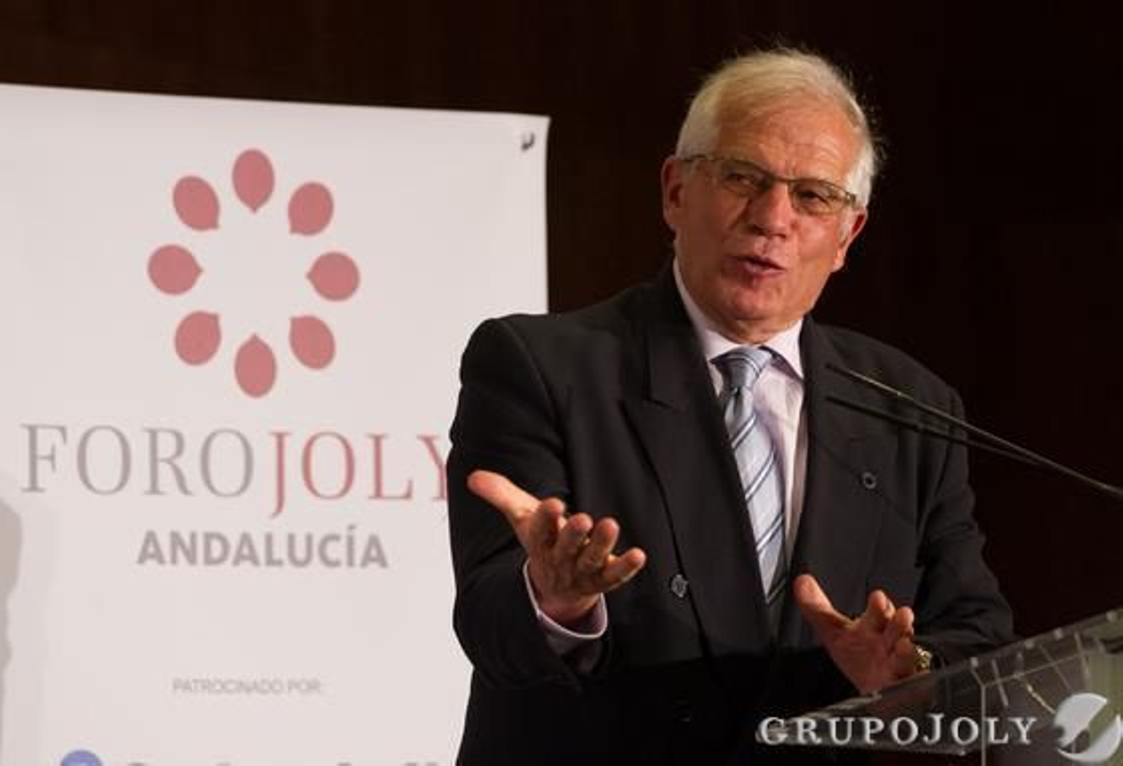 Borrell./ Juan Carlos Vázquez/ Victoria Hidalgo