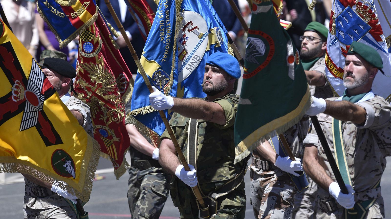 Banderines de las misiones en el extranjero.