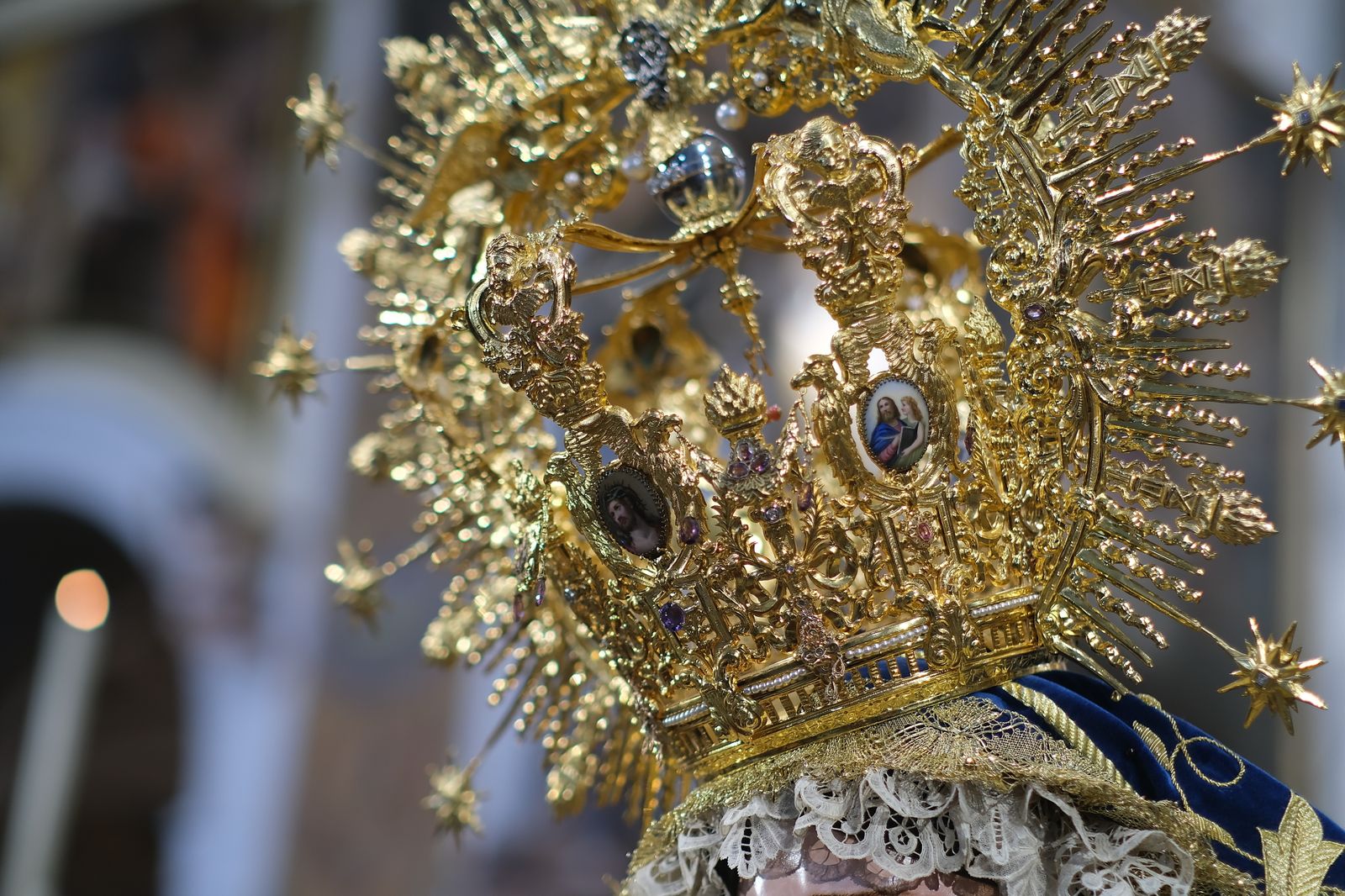 Las imágenes de la veneración a la Virgen de la Salud del Santo Ángel