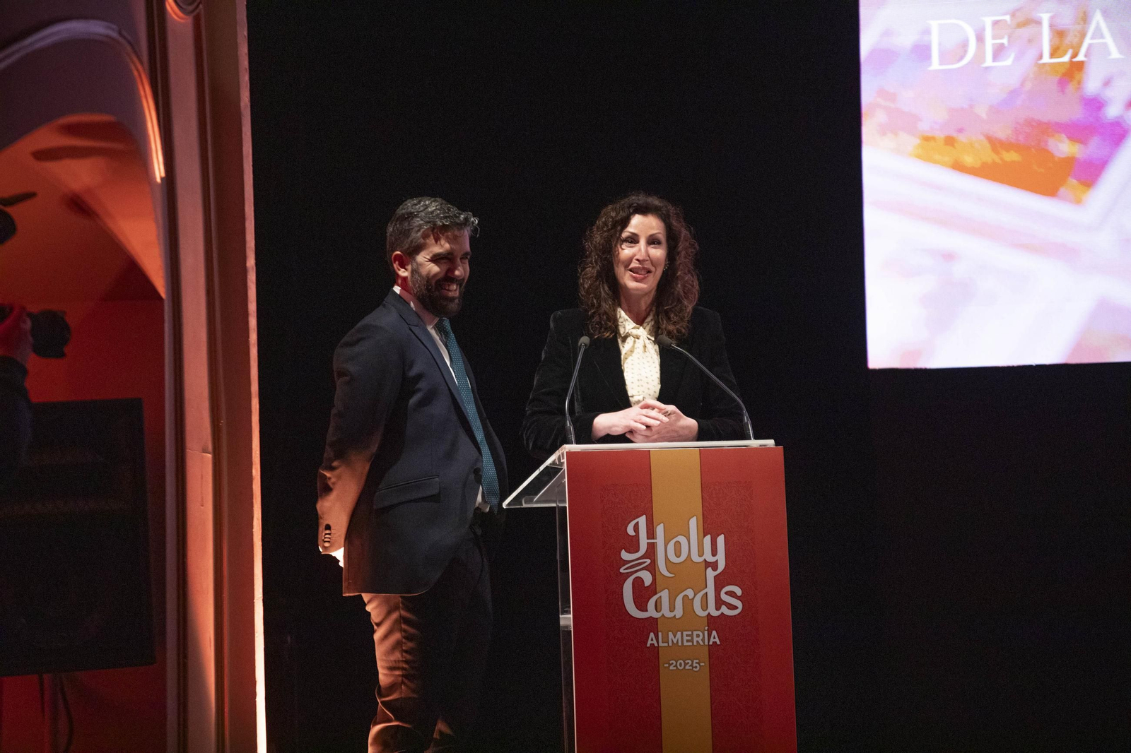 Imágenes de la presentación de las Holy Cards