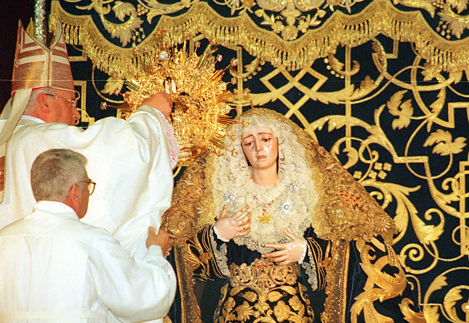 La coronación de la Virgen de la Estrella.