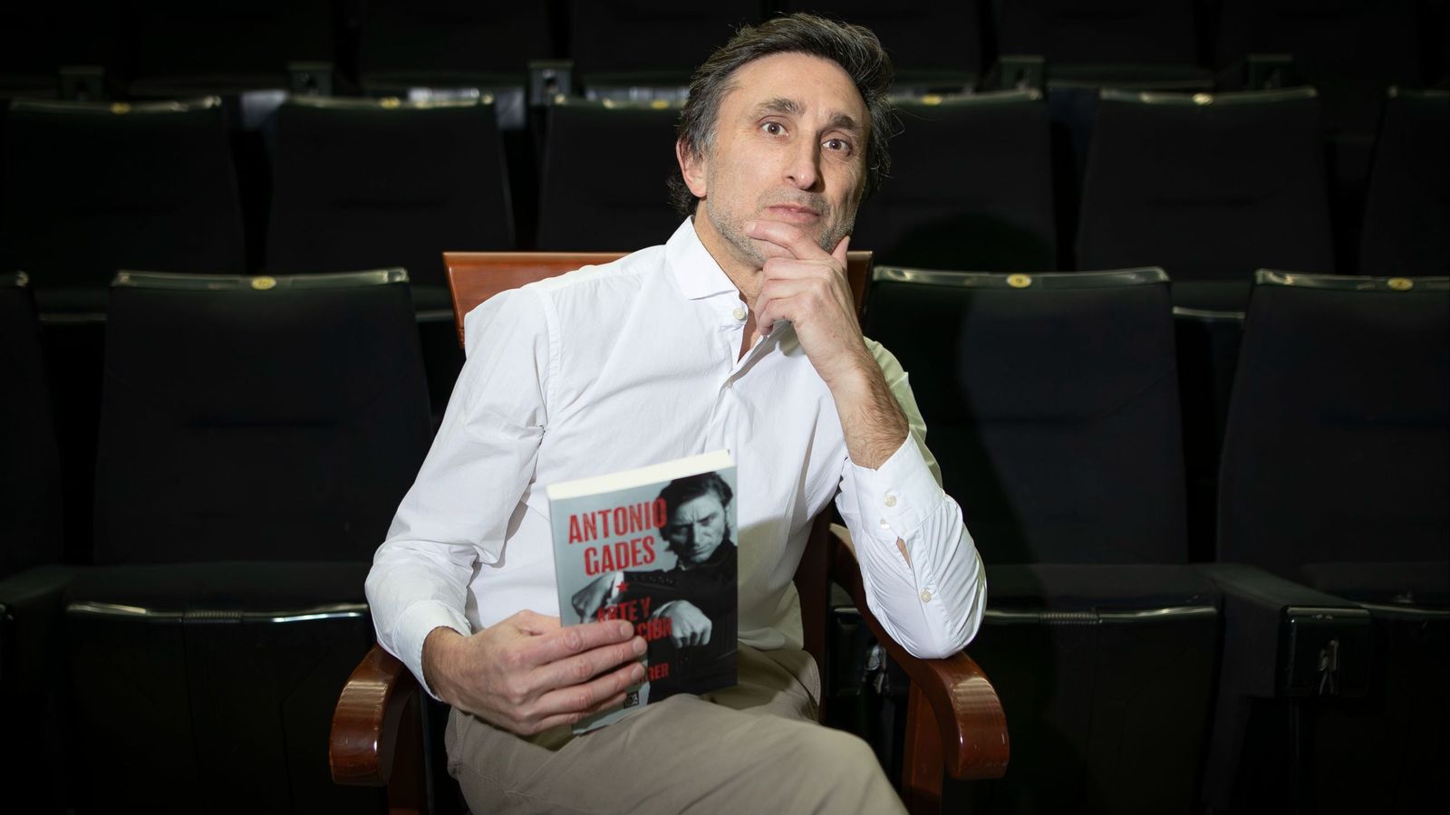 Julio Ferrer presenta su libro sobre Antonio Gades en Granada.