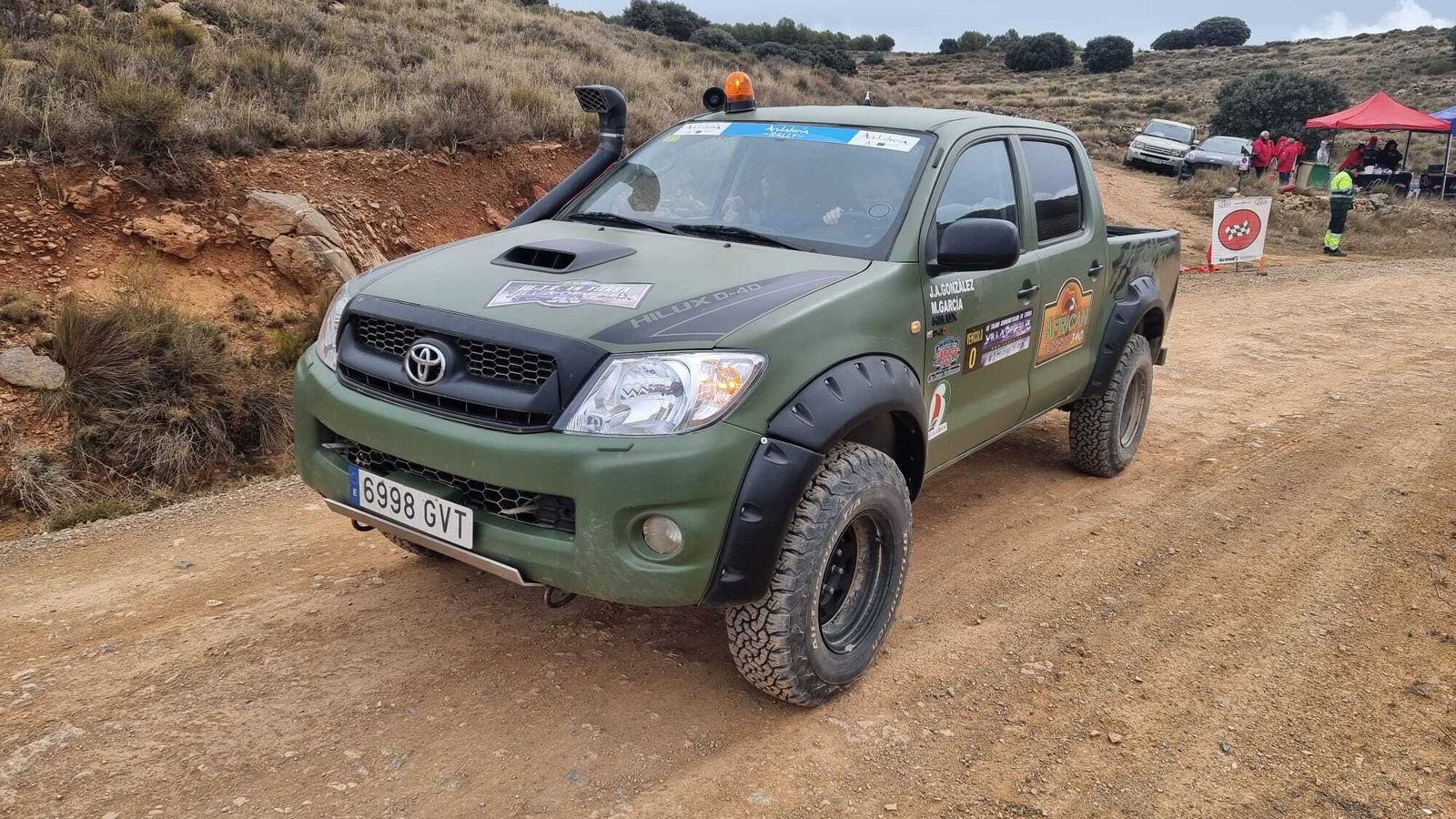 Un vehículo durante un tramo de la prueba.