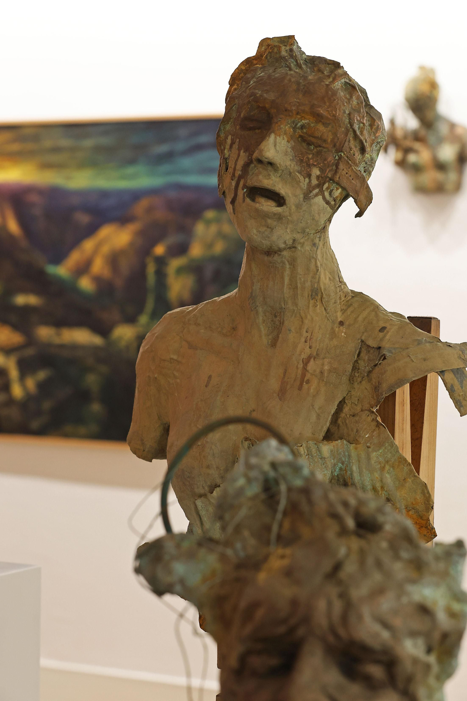 Imágenes de la inauguración de la muestra 'Camino de Perfección' del pintor Antonio Belmonte