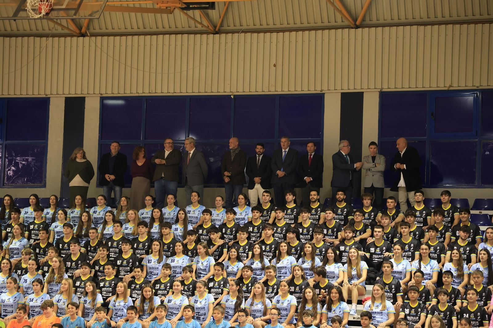 Las fotos de familia del Club Balonmano Ciudad de Algeciras 2025-26