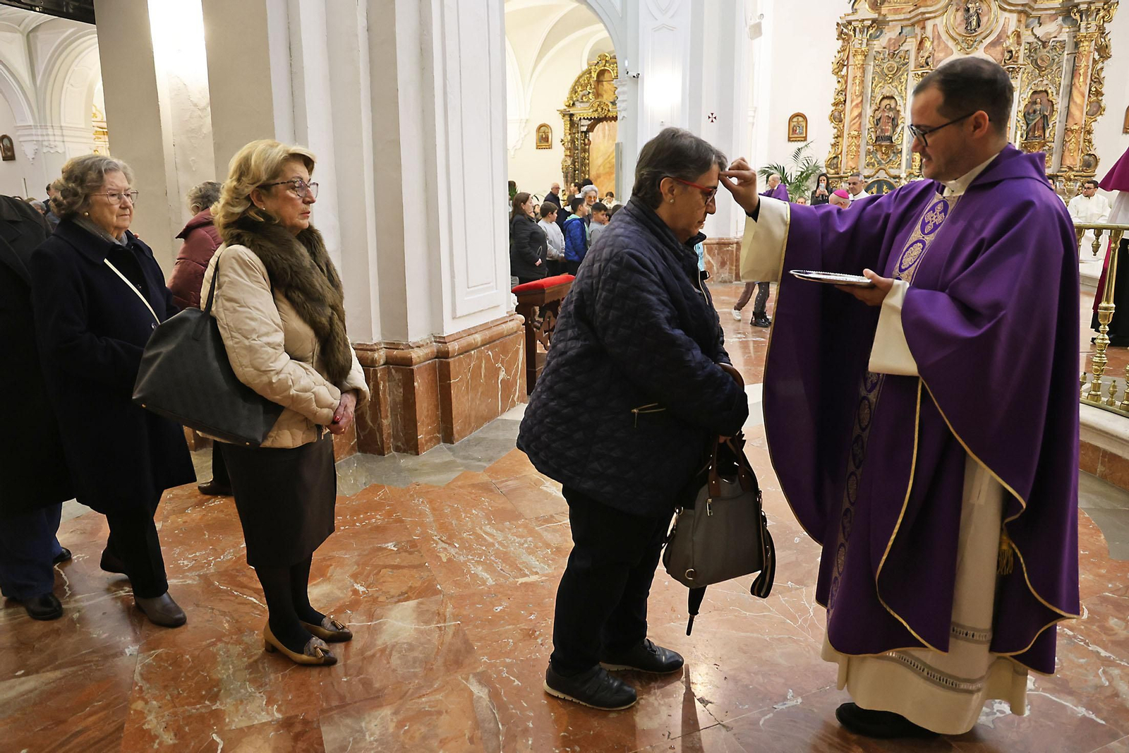 Imágenes de la Imposición de Cenizas en La Merced