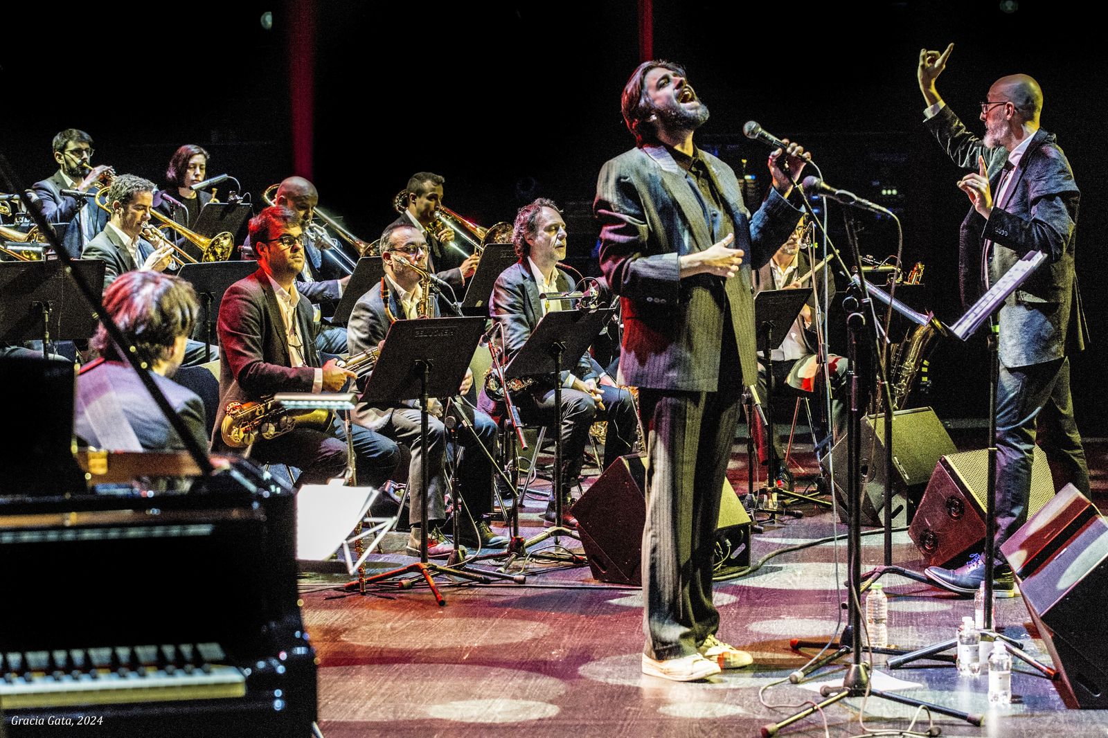 Salvador Sobral, arropado por la Andalucía Big Band